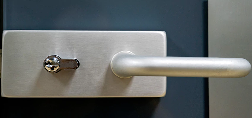 Change Patio Door Locks in Rio Linda, California