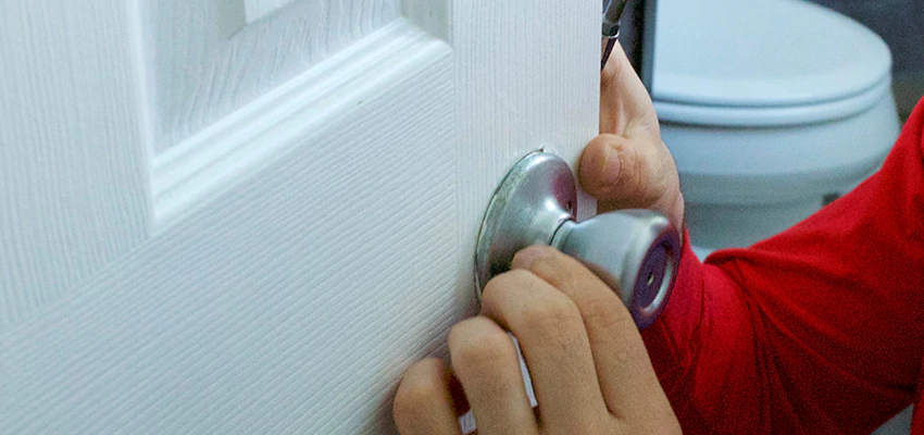 Vintage Door Knob Replacement in Rio Linda, CA